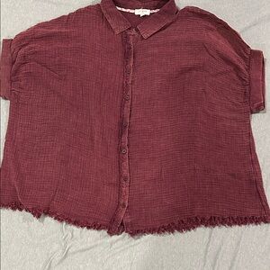 Umgee Short Sleeve Button-Down Shirt in Burgundy